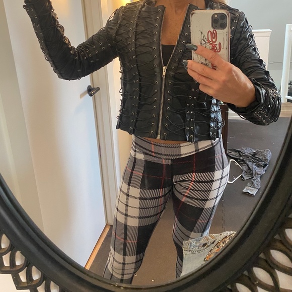 Black leather Biker Jacket with eyelets size Xtra small to small, badass! - Picture 15 of 15